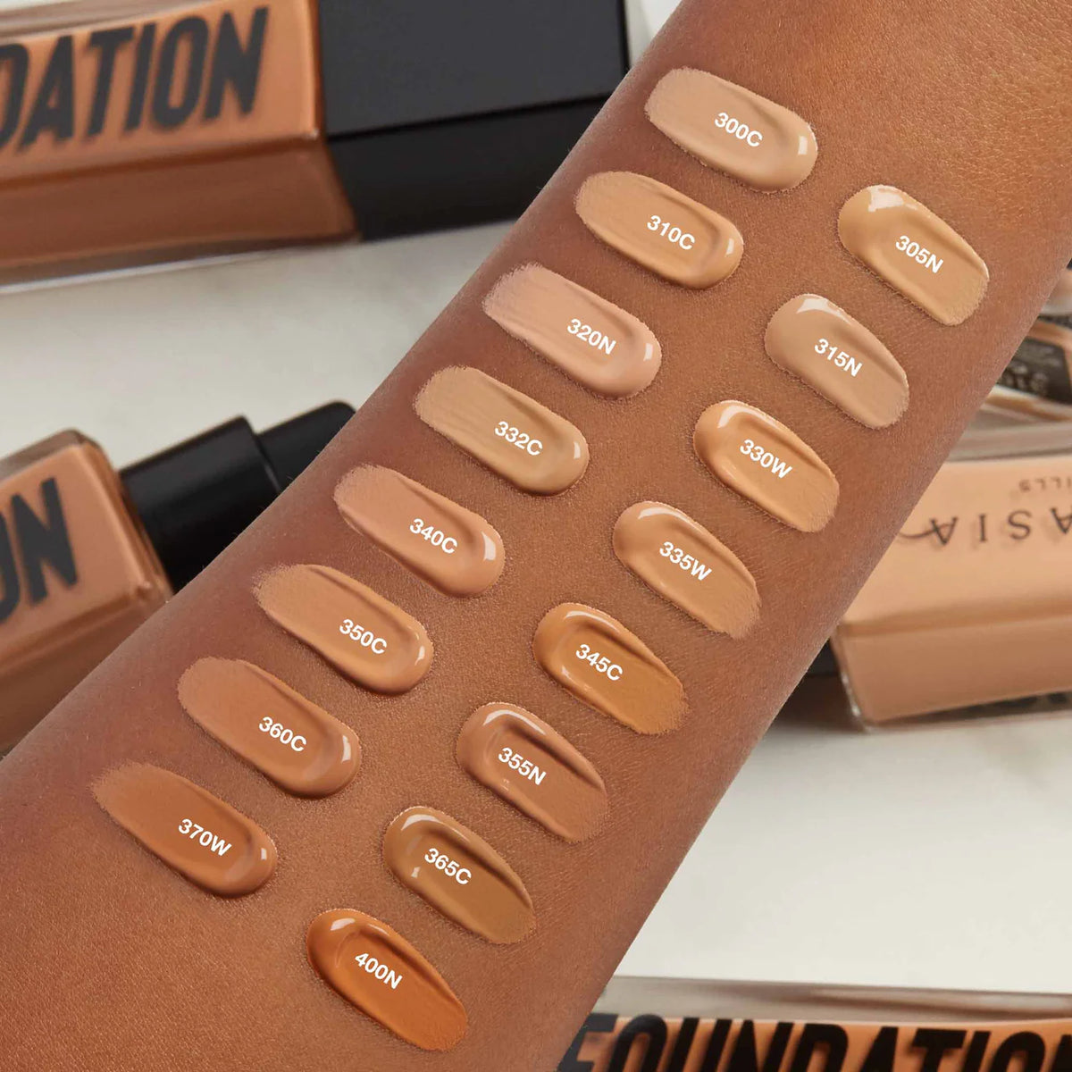 Anastasia Luminous Foundation -130N/Very fair skin with a neutral pink undertone
