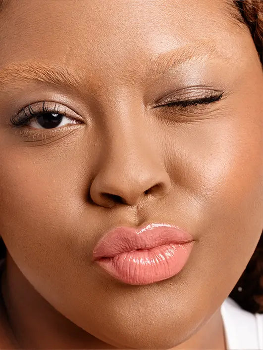 About Face Cherry Pick Lip Color Butter
High shine lip balm - Guava Crush